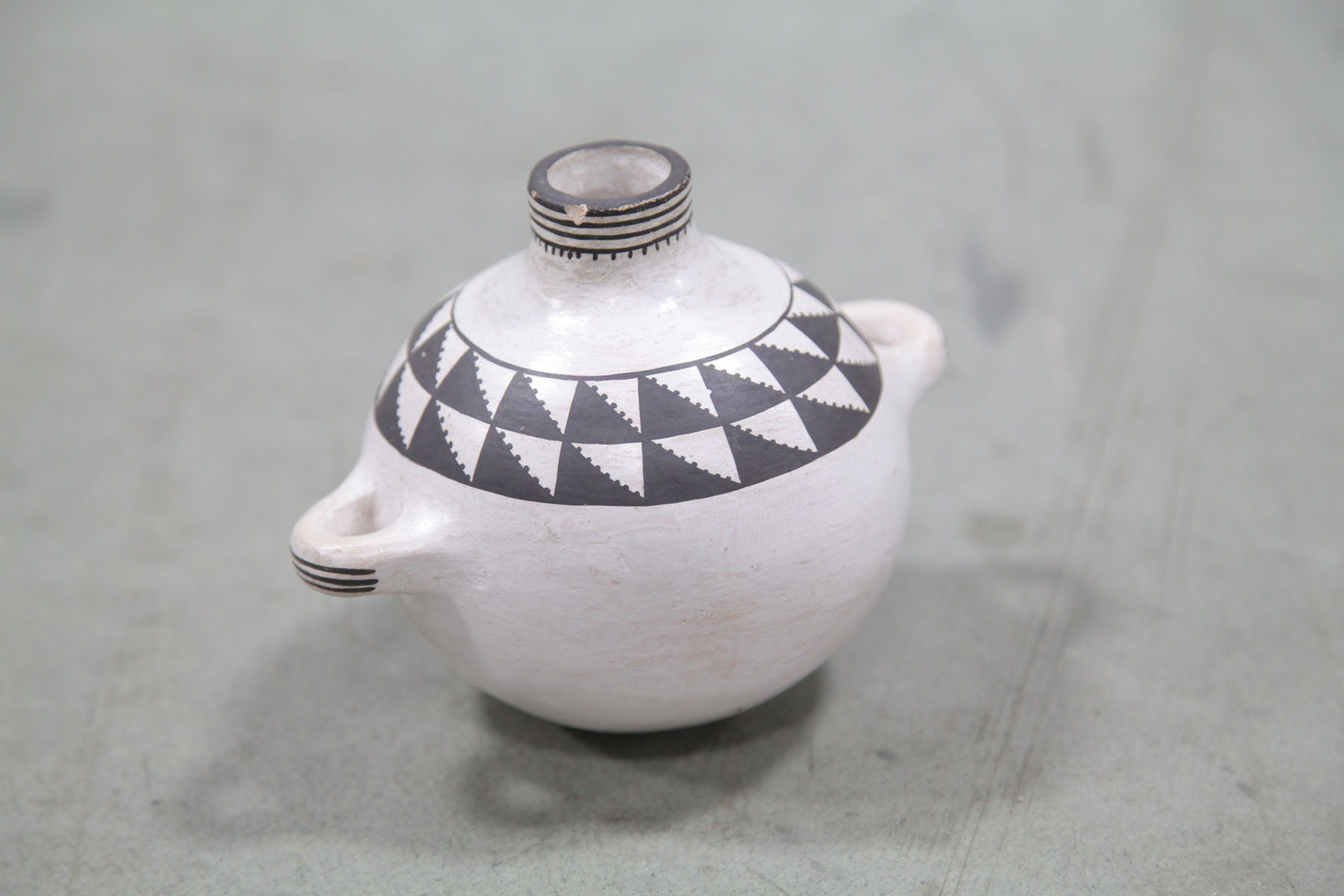 ACOMA POTTERY VESSEL.  New