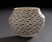 Acoma Pueblo Black-On-White Po