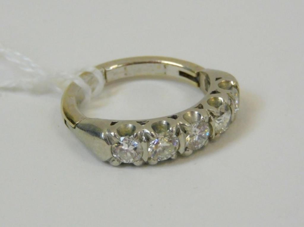 ADJUSTABLE WHITE GOLD COCKTAIL