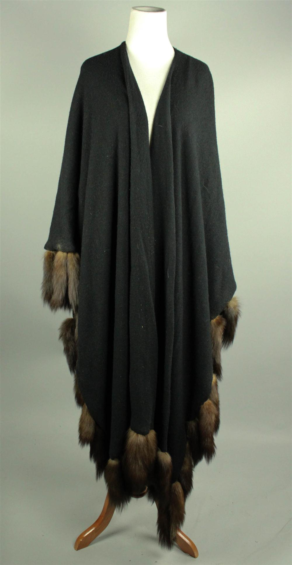 ADRIENNE LANDAU BLACK WOOL CAPE