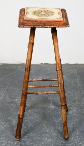 AESTHETIC TILE TOP BAMBOO PEDE