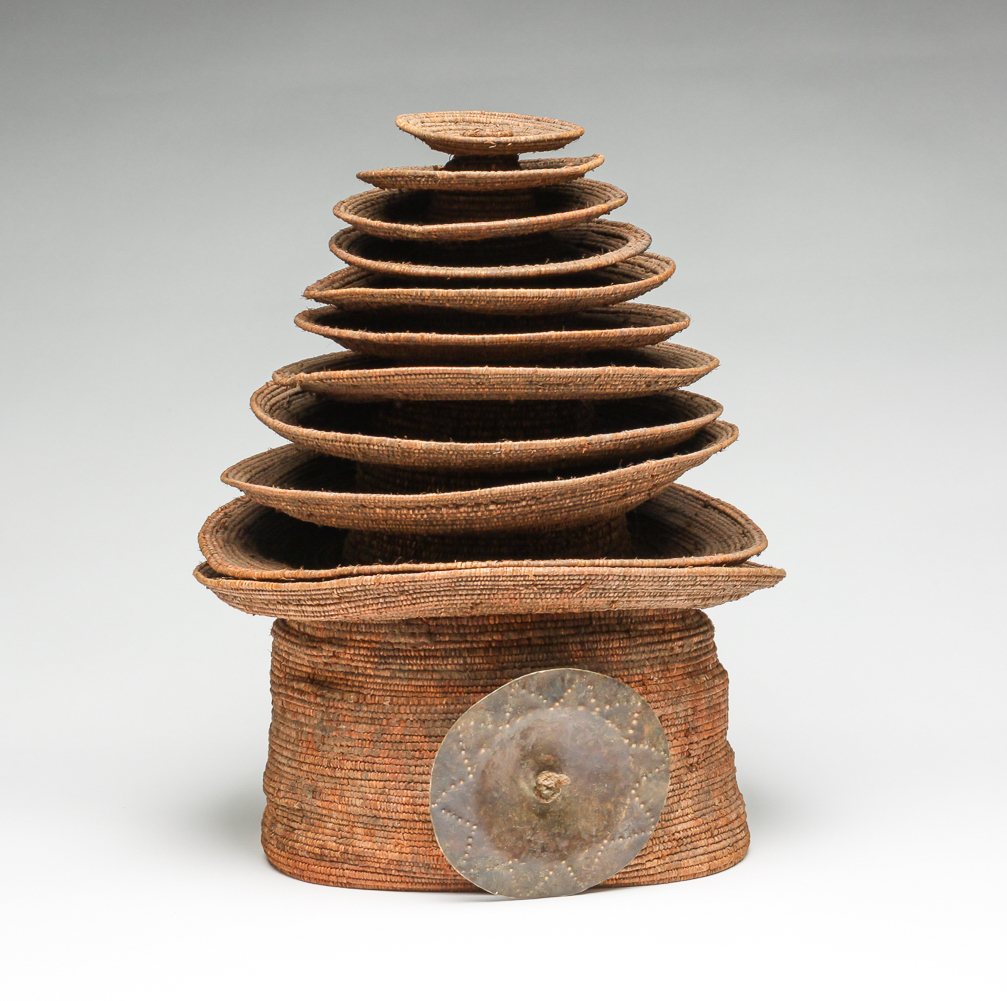 AFRICAN BASKETRY HAT OR BOTOLO.