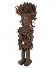 AFRICAN CARVED FETISH FIGUREwi