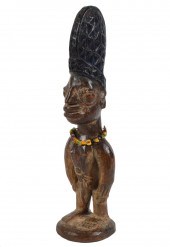 AFRICAN CARVED STATUE OF A YOR