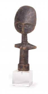 AFRICAN CARVED WOOD AKUA'BA FE