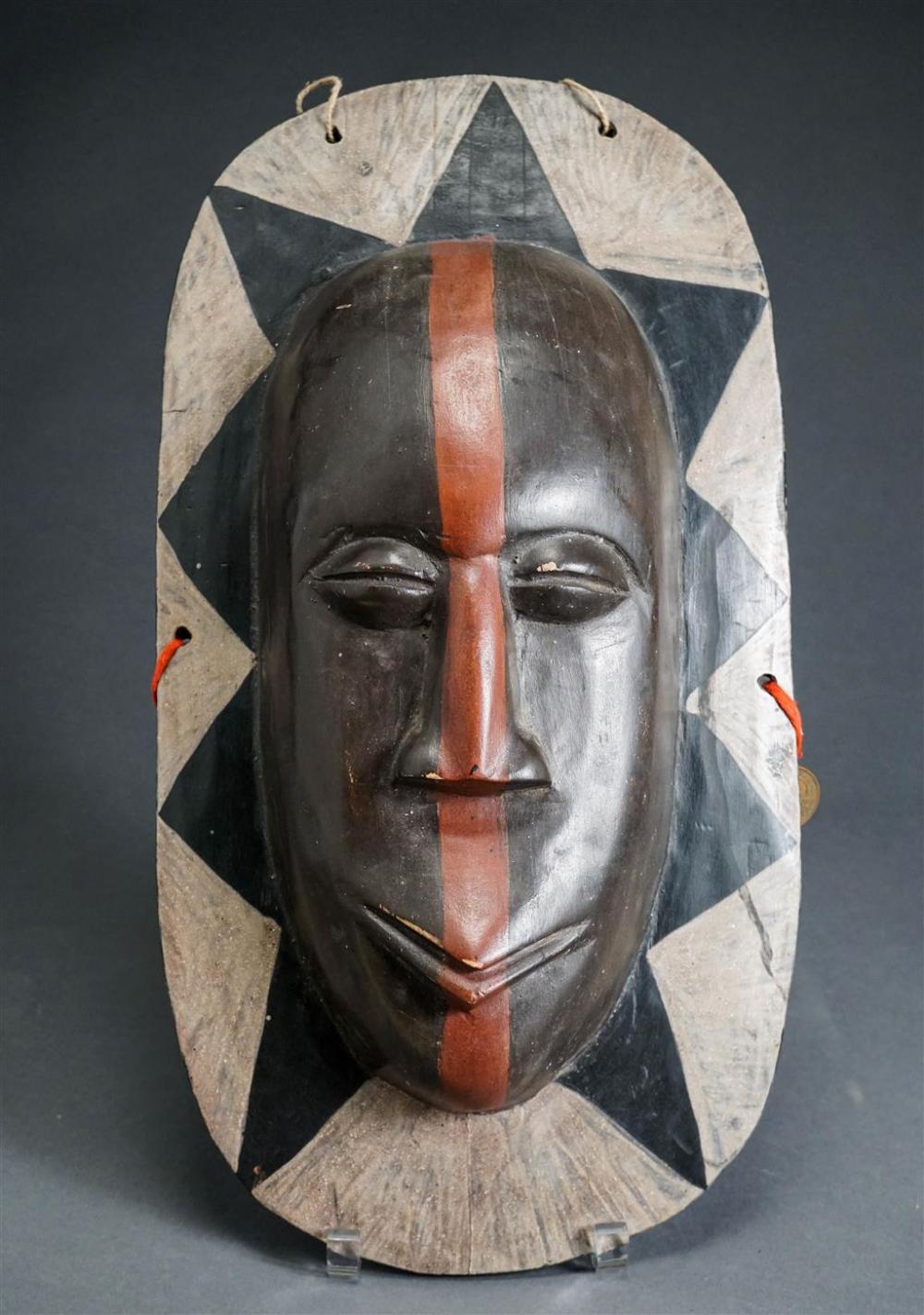 AFRICAN CARVED WOOD FIGURAL