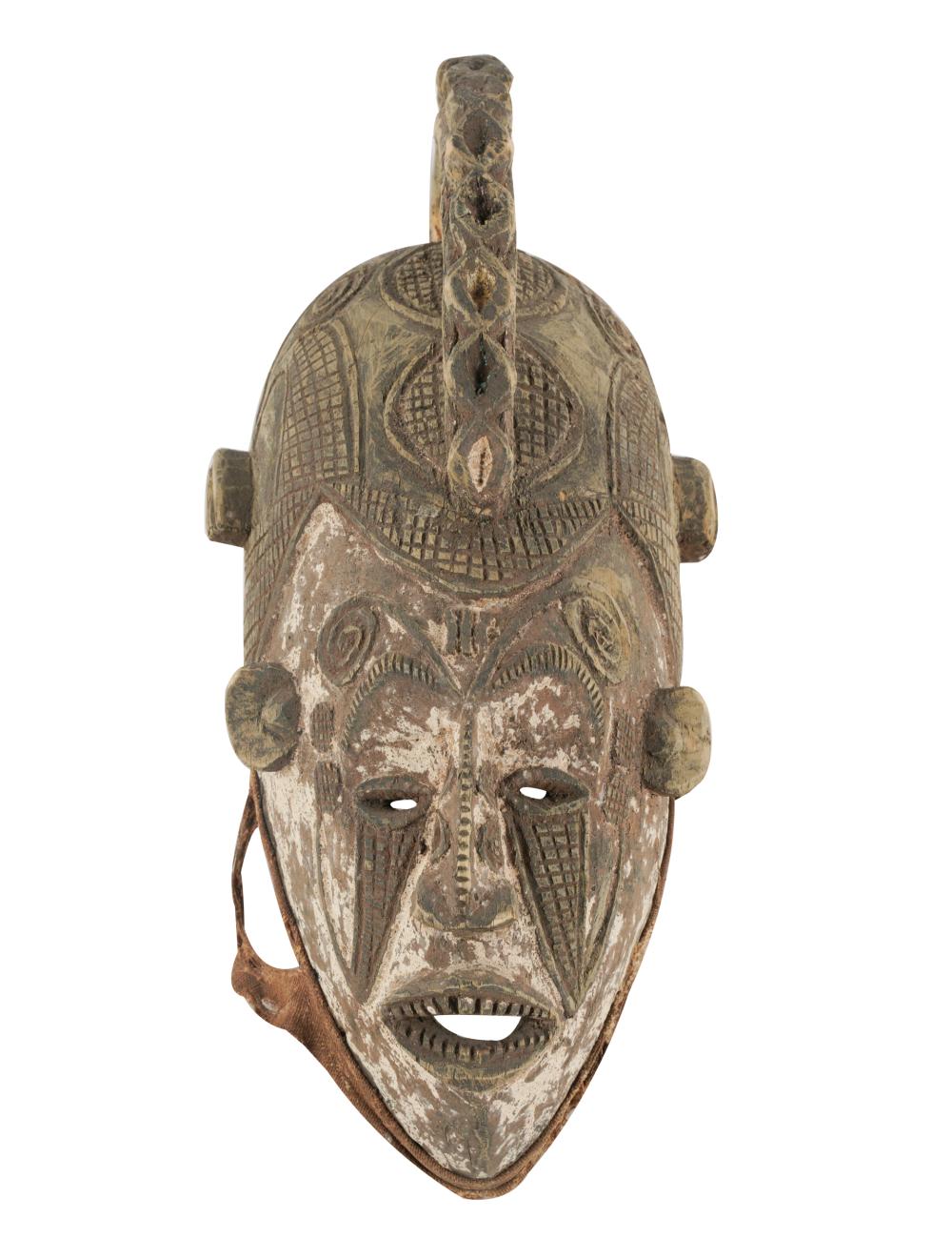 AFRICAN CARVED WOOD MASKwith