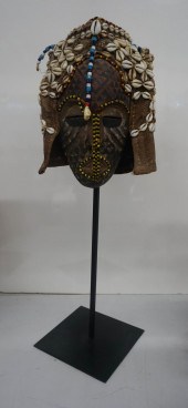 AFRICAN CARVED WOOD, SHELL AND