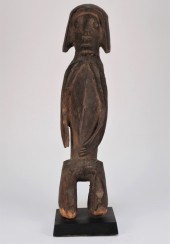 AFRICAN MUMUYE TRIBE STANDING