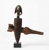 AFRICAN TRIBAL CARVED WOOD DOO