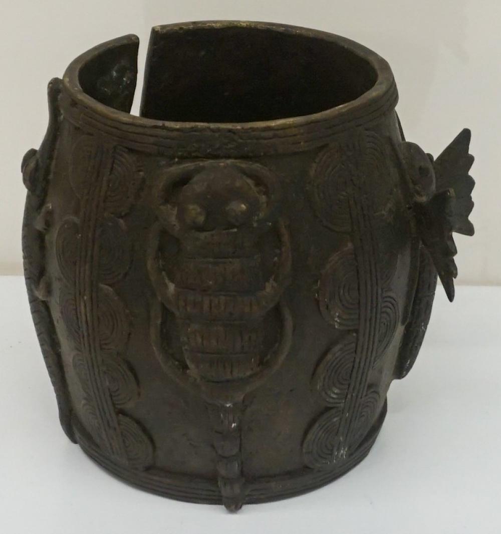 AFRICAN/OCEANIC BRONZE ARM CUFF, H: