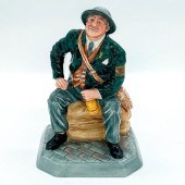AIR RAID PRECAUTION WARDEN HN4