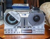 AKAI MODEL GX-77 4-TRACK STERE