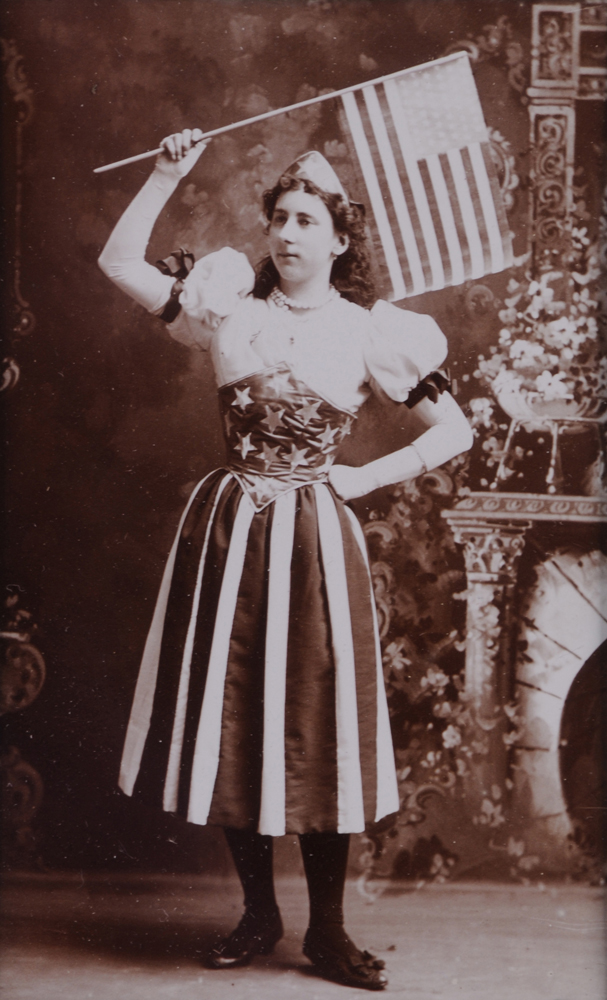 A.L. LEHNKERING 1895: SUFFRAGETTE