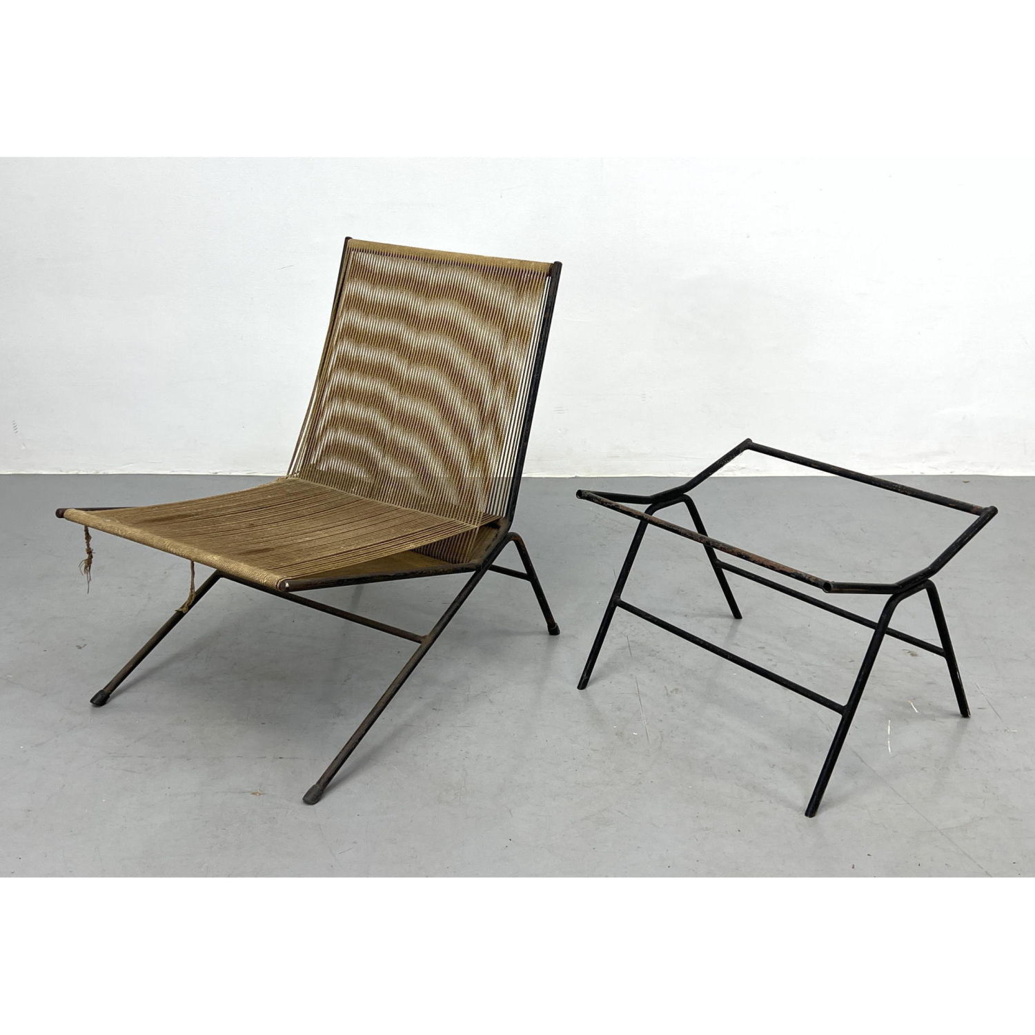 Alan Gould Style string chair