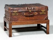Alligator suitcase, old mellow