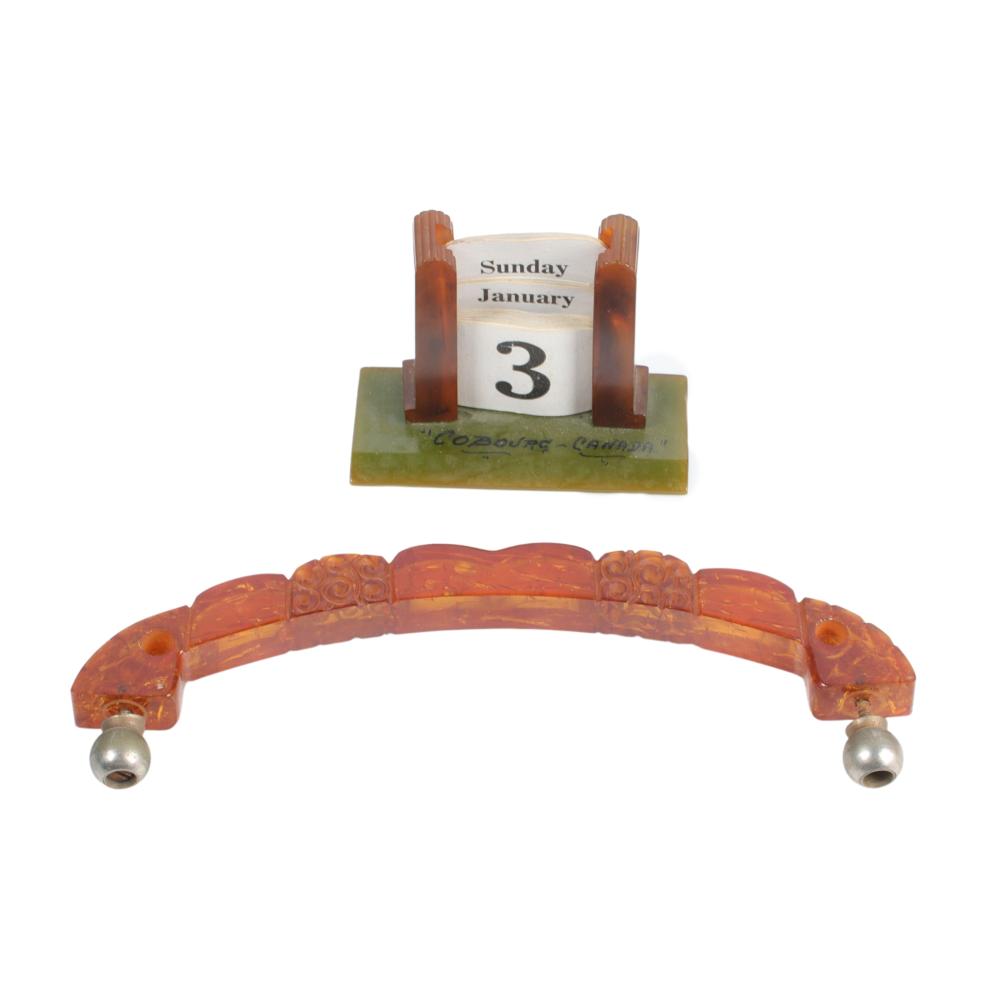 AMBER BAKELITE DRAWER HANDLE,