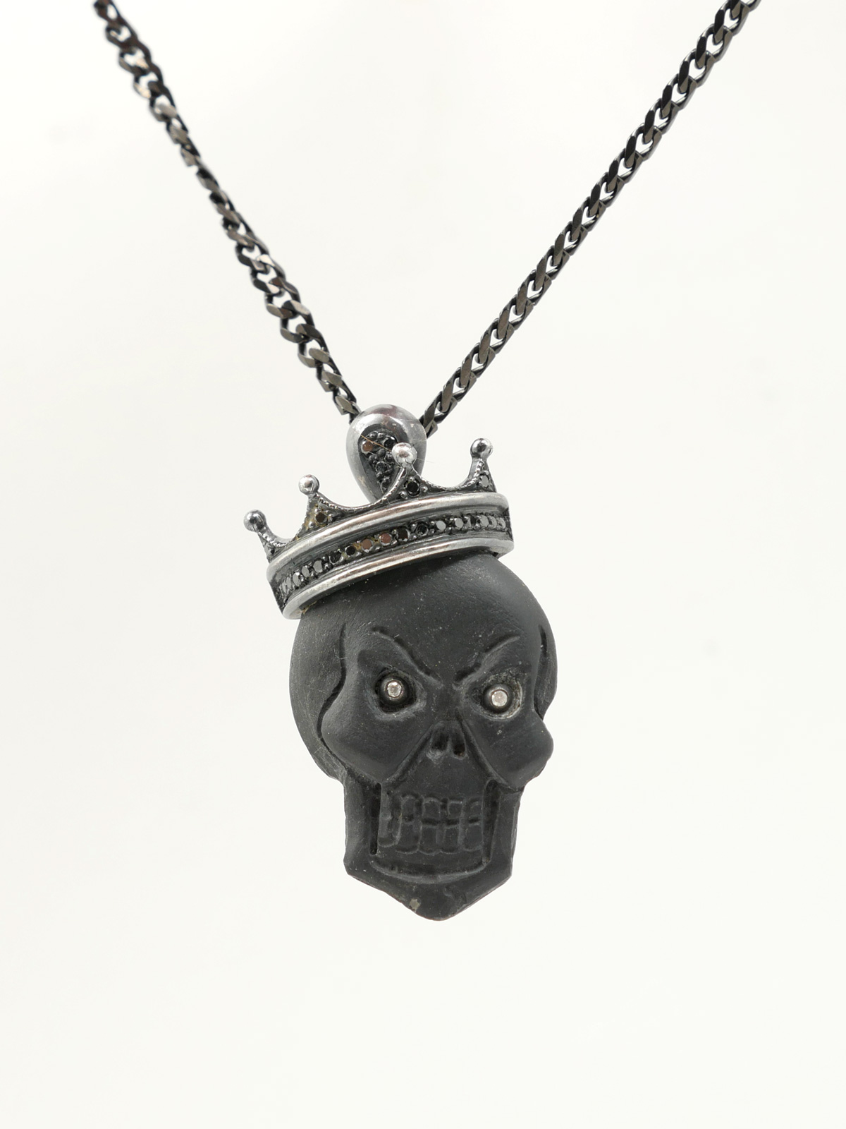 AMEDEO BLACK LAVA SKULL CAMEO