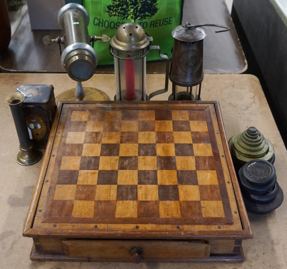 AMERICAN 19TH CENTURY GAMEBOARD AND