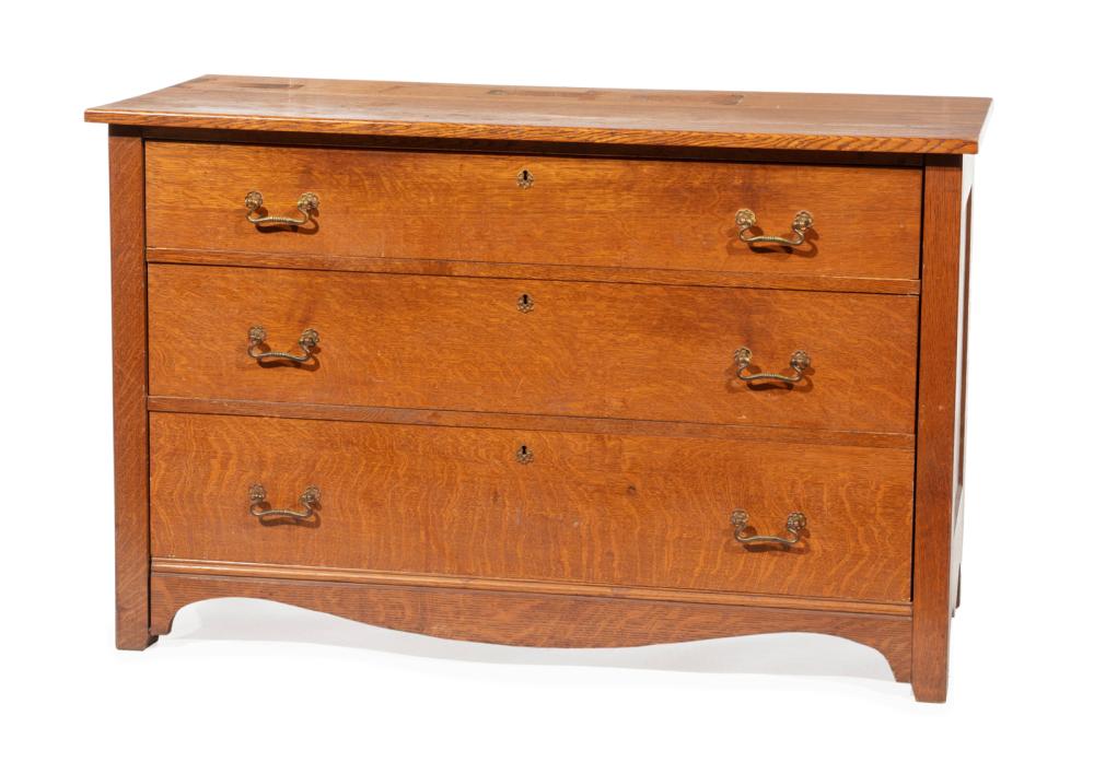 AMERICAN AESTHETIC-STYLE CARVED OAK