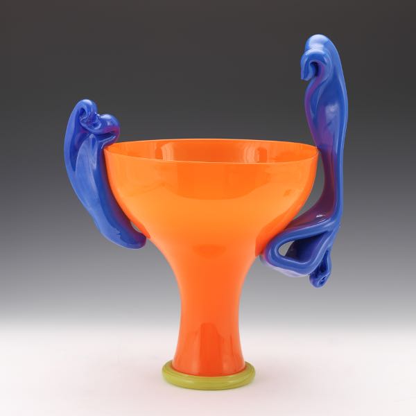 AMERICAN ART GLASS CENTERPIECE BOWL