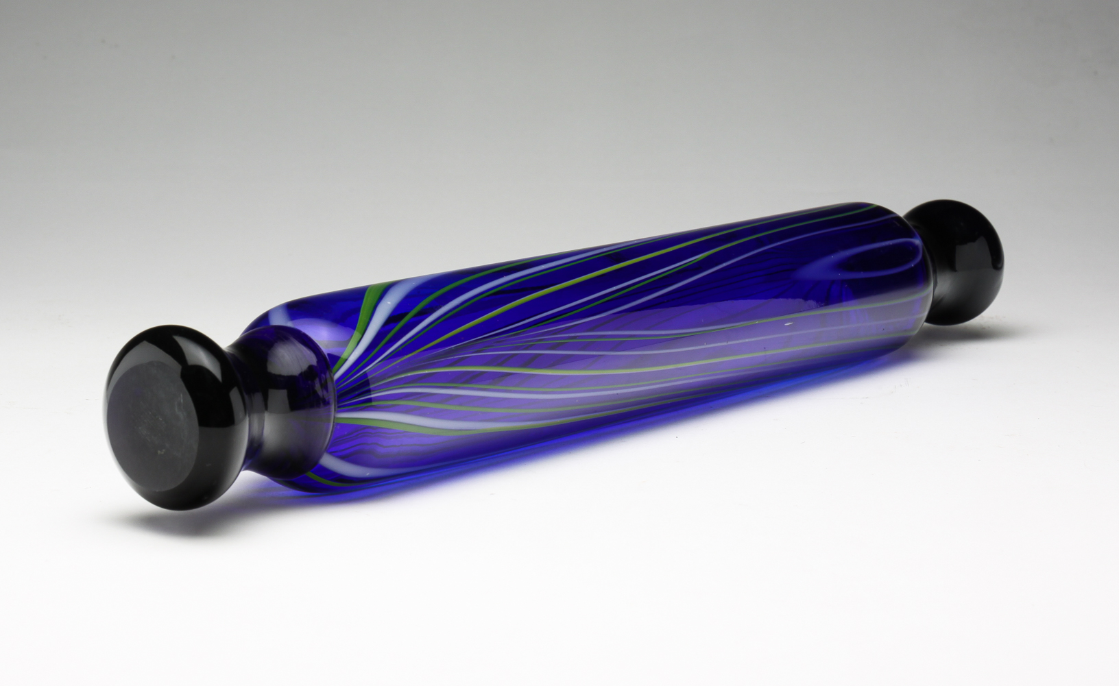 AMERICAN ART GLASS ROLLING PIN.