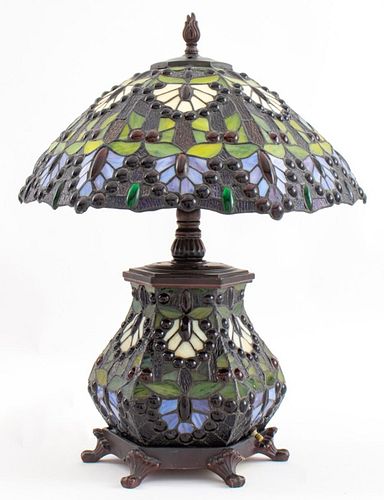 AMERICAN ARTS &AMP; CRAFTS STYLE