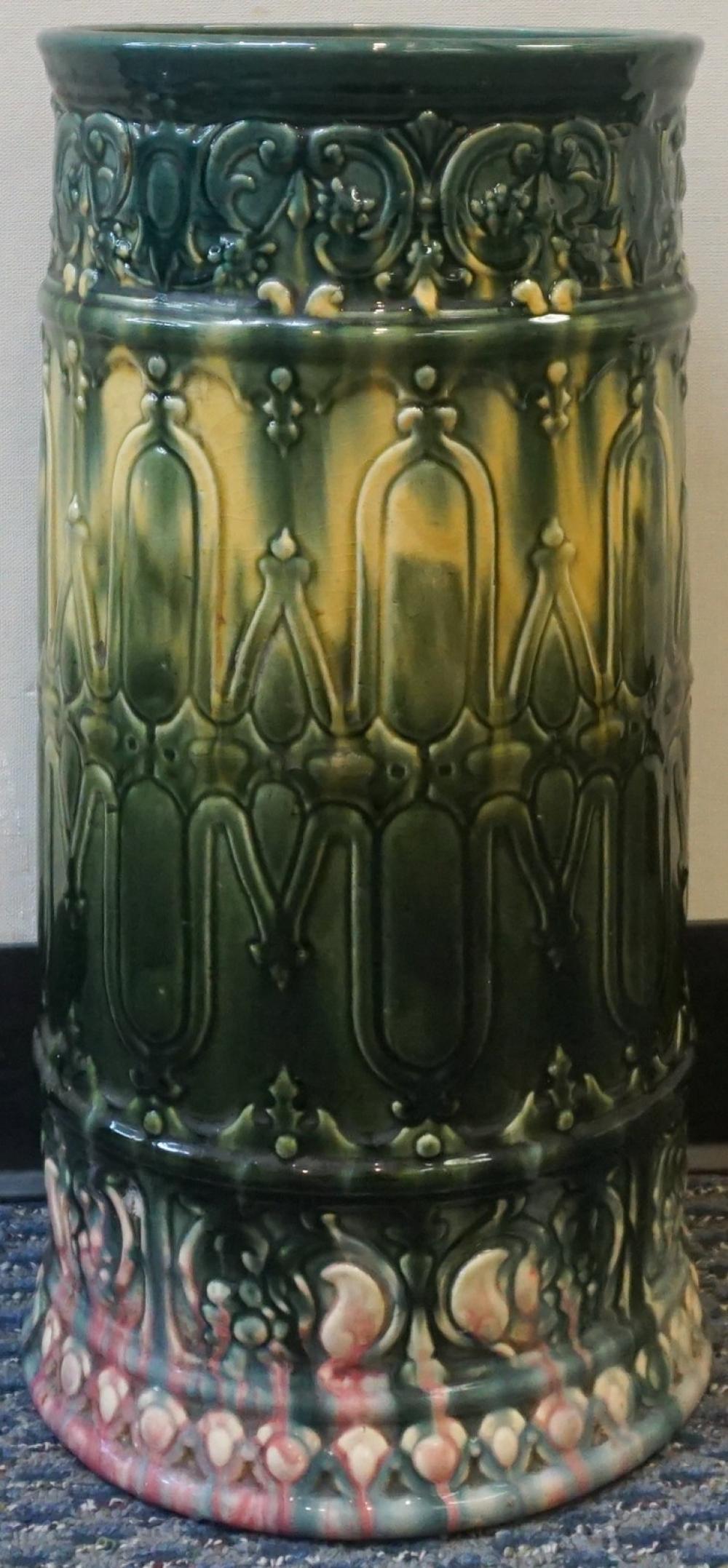 AMERICAN ARTS AND CRAFTS STYLE
