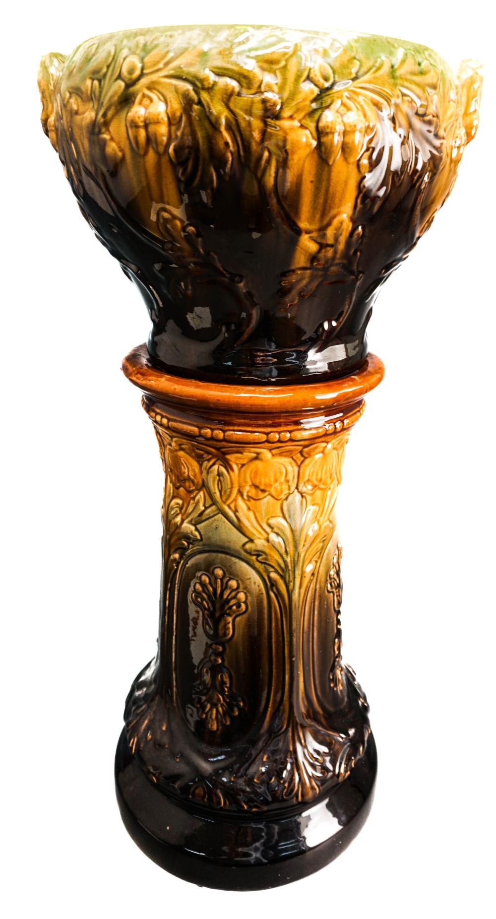 AMERICAN ARTS & CRAFTS POTTERY