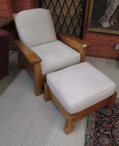 AMERICAN ARTS & CRAFTS STYLE M