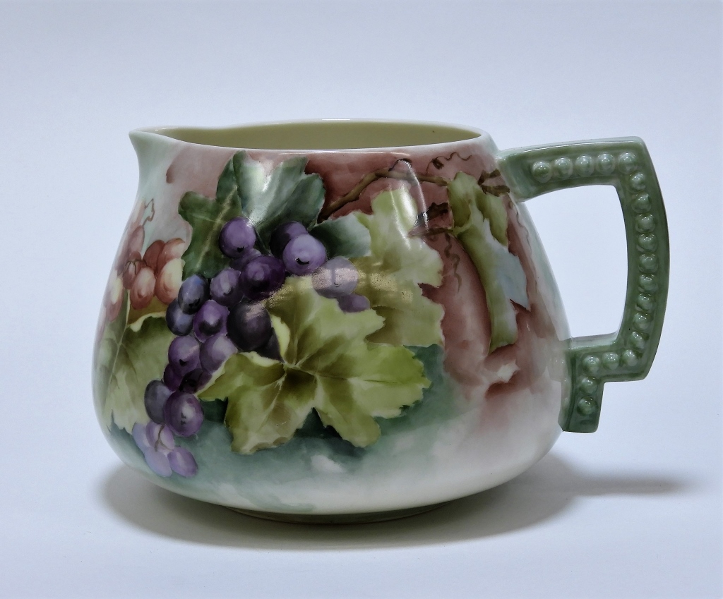 AMERICAN BELLEEK GRAPE CLUSTER