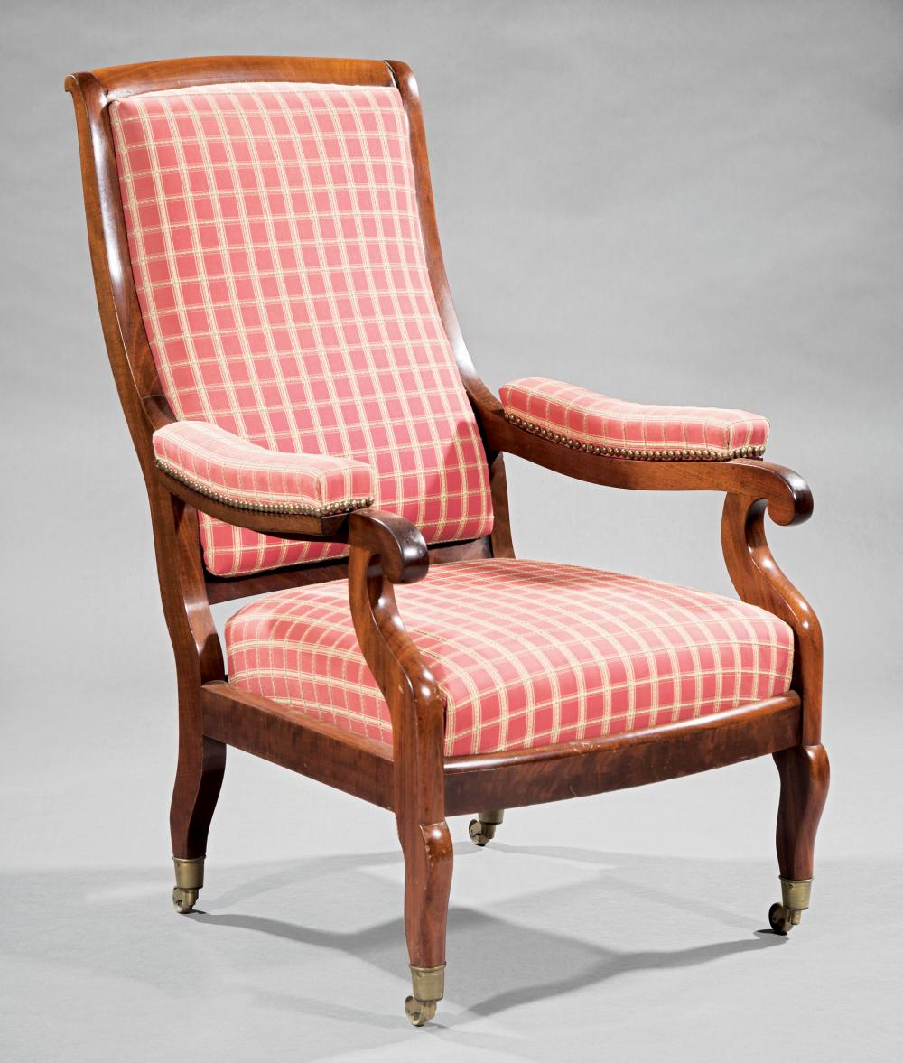 AMERICAN CARVED MAHOGANY VOLTAIRE