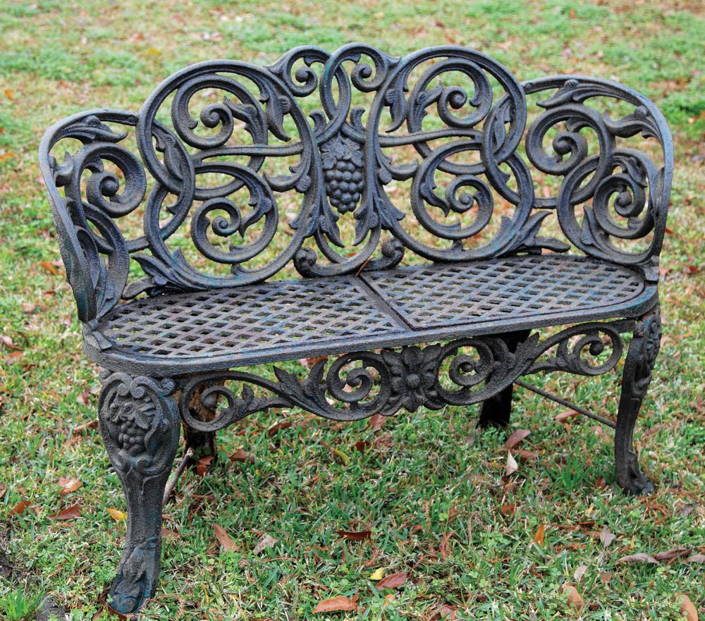AMERICAN CAST IRON BENCHAntique