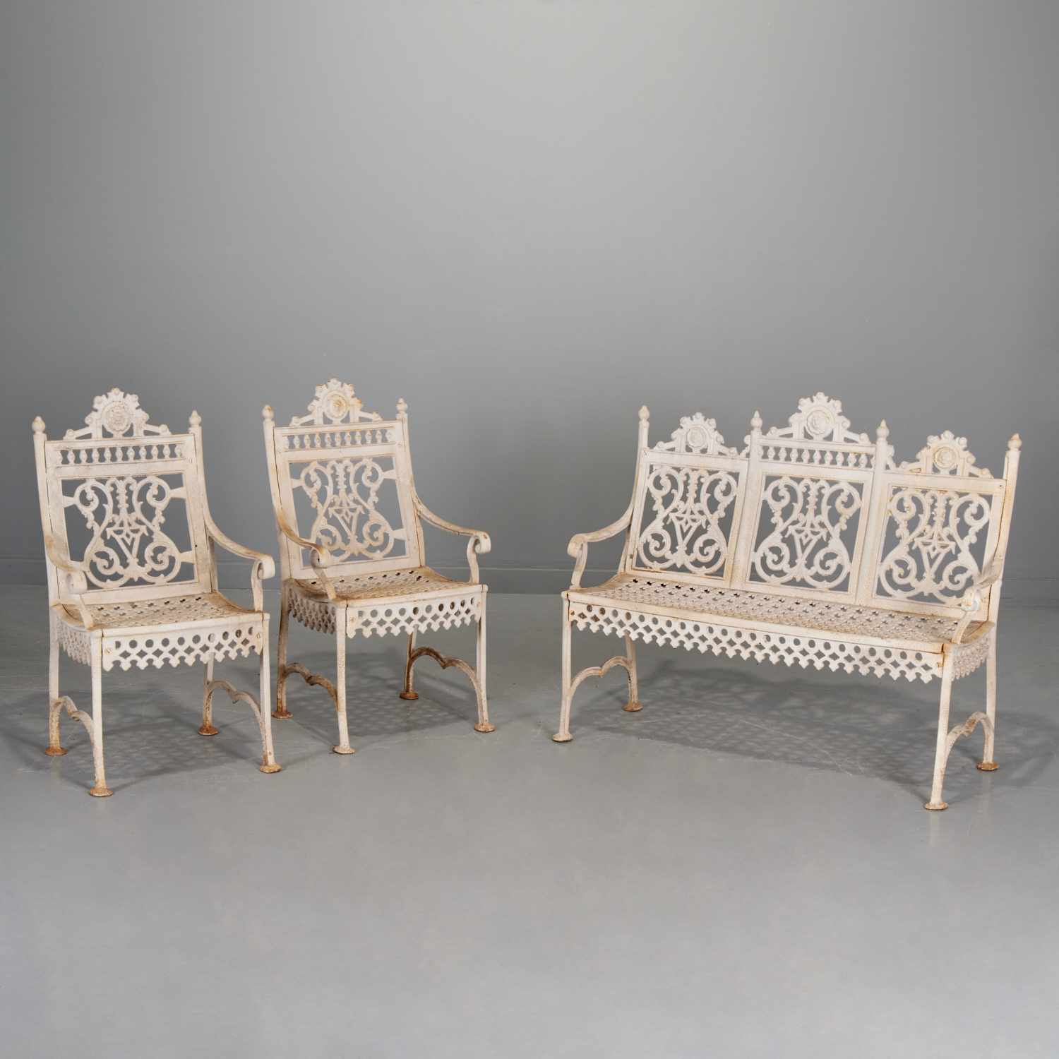 AMERICAN CAST IRON GARDEN SEATING