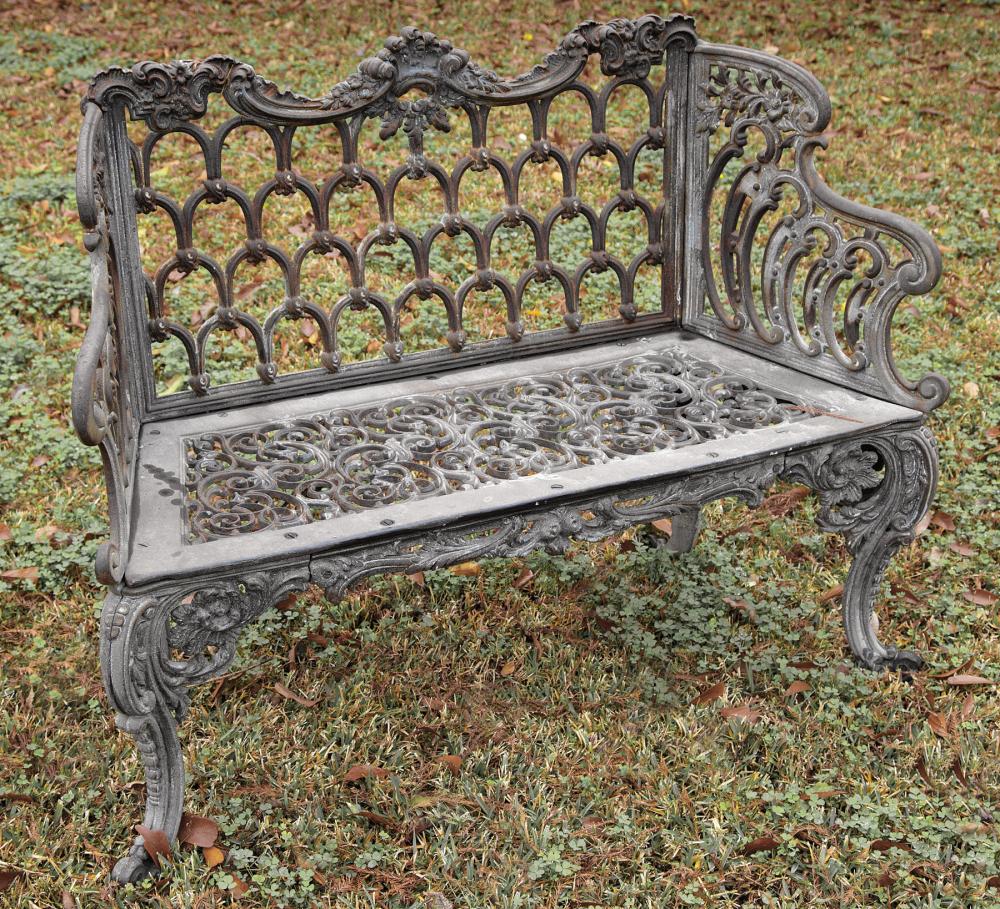 AMERICAN CAST IRON "GOTHIC" PATTERN