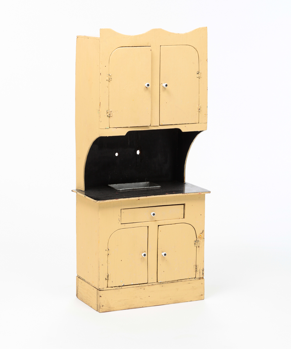 AMERICAN CHILD'S KITCHEN