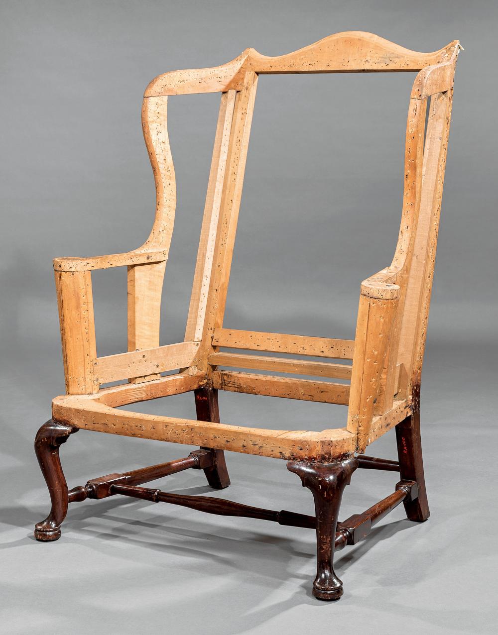 AMERICAN CHIPPENDALE CARVED