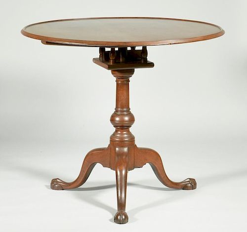 AMERICAN CHIPPENDALE TILT-TOP TEA