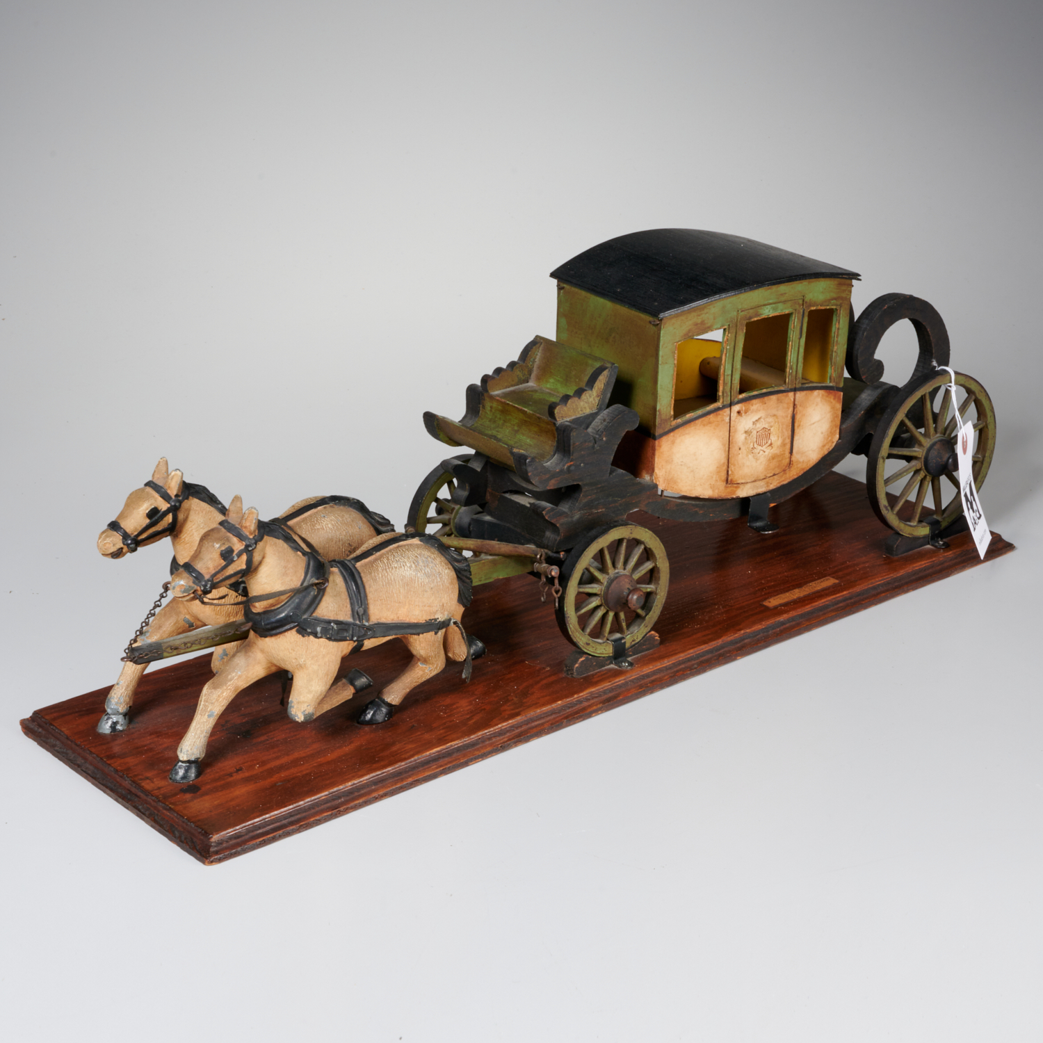 AMERICAN COLONIAL STAGECOACH