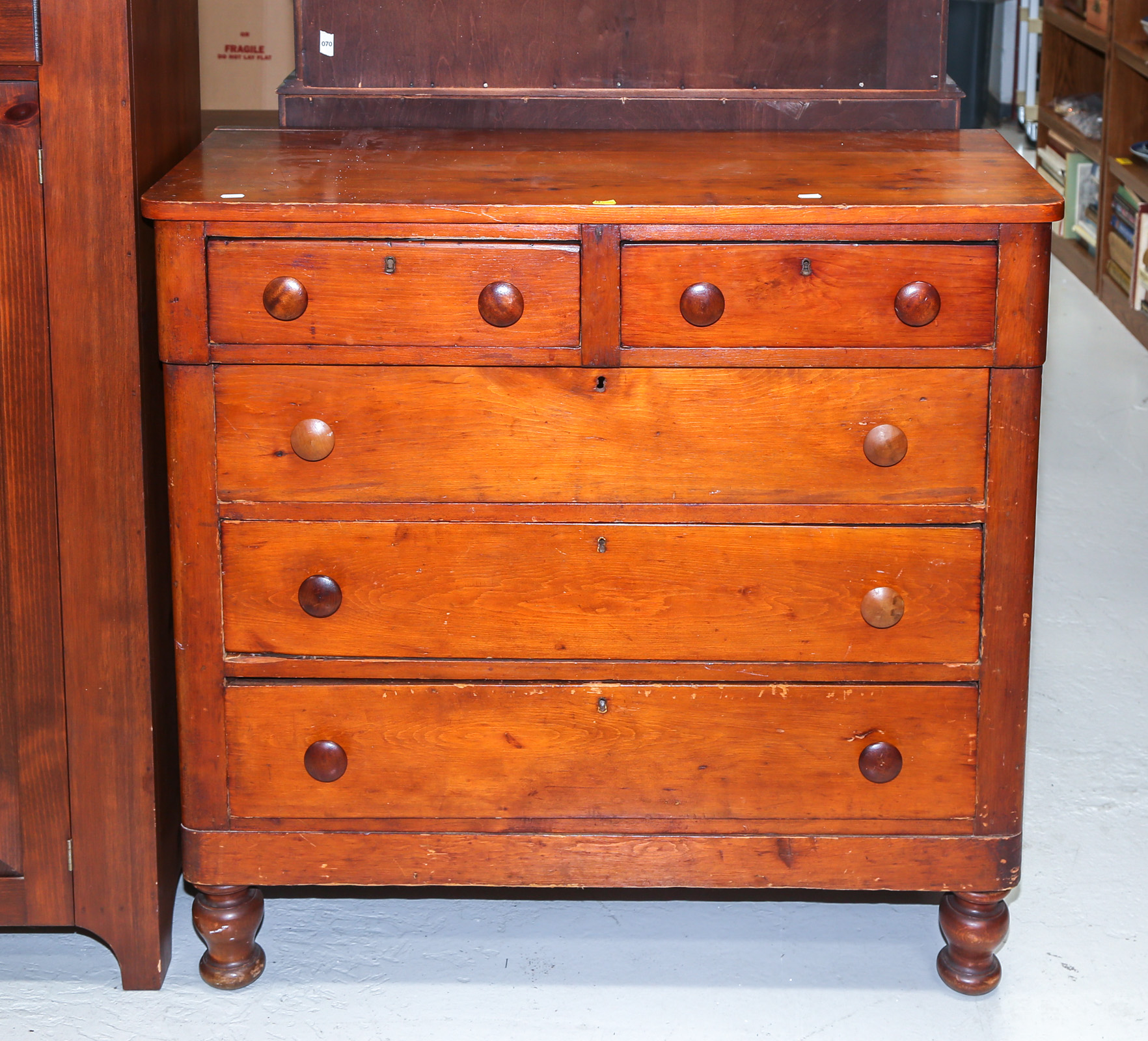 AMERICAN COTTAGE STYLE PINE CHEST