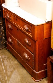 AMERICAN COTTAGE STYLE WALNUT
