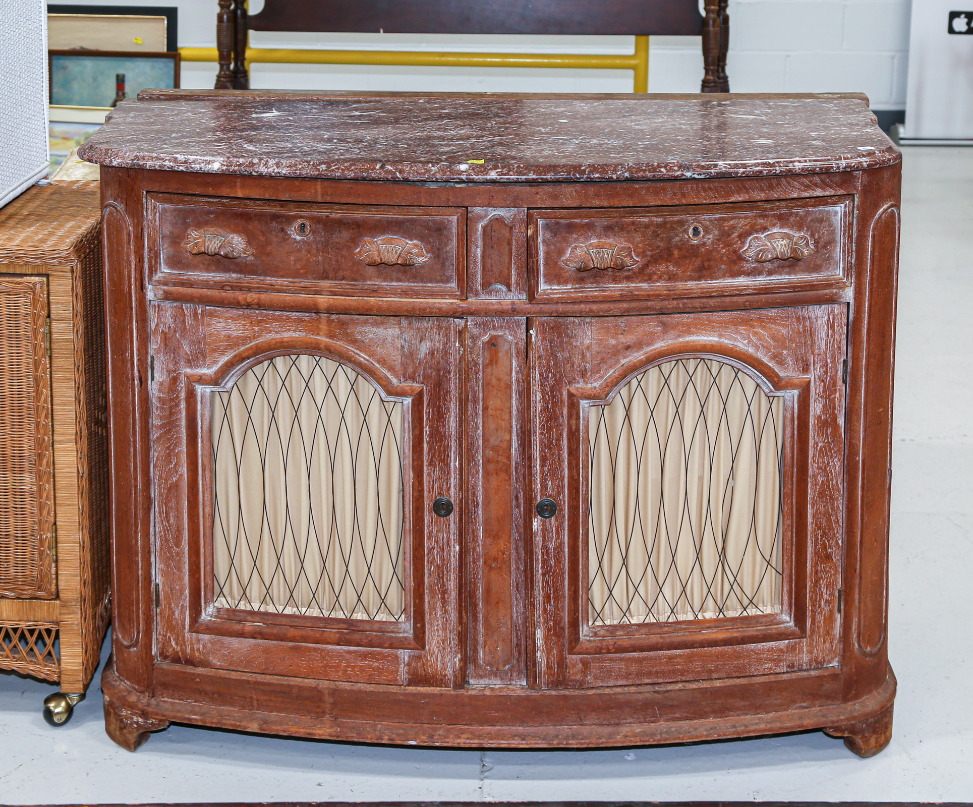 AMERICAN COTTAGE STYLE WALNUT