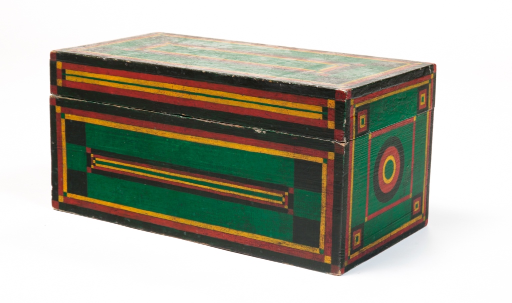 AMERICAN DECORATED BOX. Mid 19th