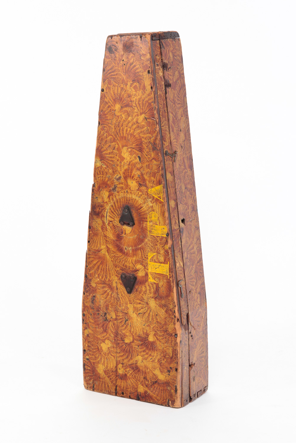 AMERICAN DECORATED VIOLIN CASE. Mid