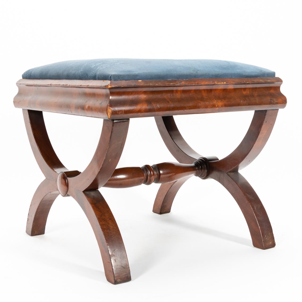 AMERICAN FEDERAL PERIOD MAHOGANY