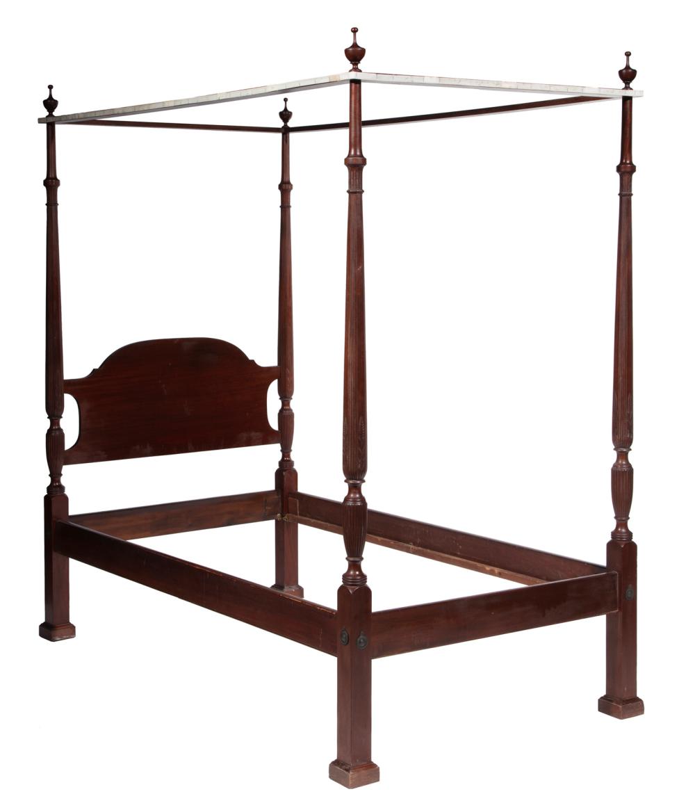 AMERICAN FEDERAL-STYLE CARVED