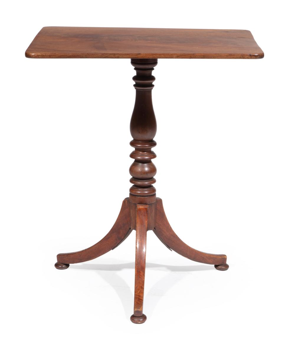 AMERICAN FEDERAL-STYLE MAHOGANY