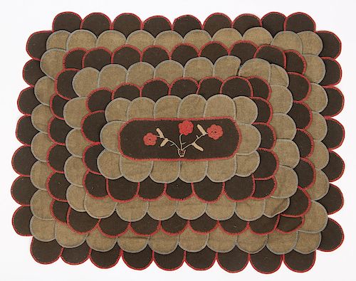 AMERICAN FELT PENNY RUG WITH HAND