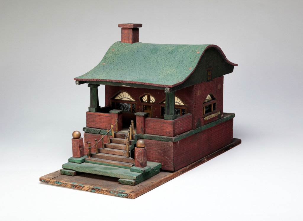 AMERICAN FOLK ART CRAFTSMAN STYLE