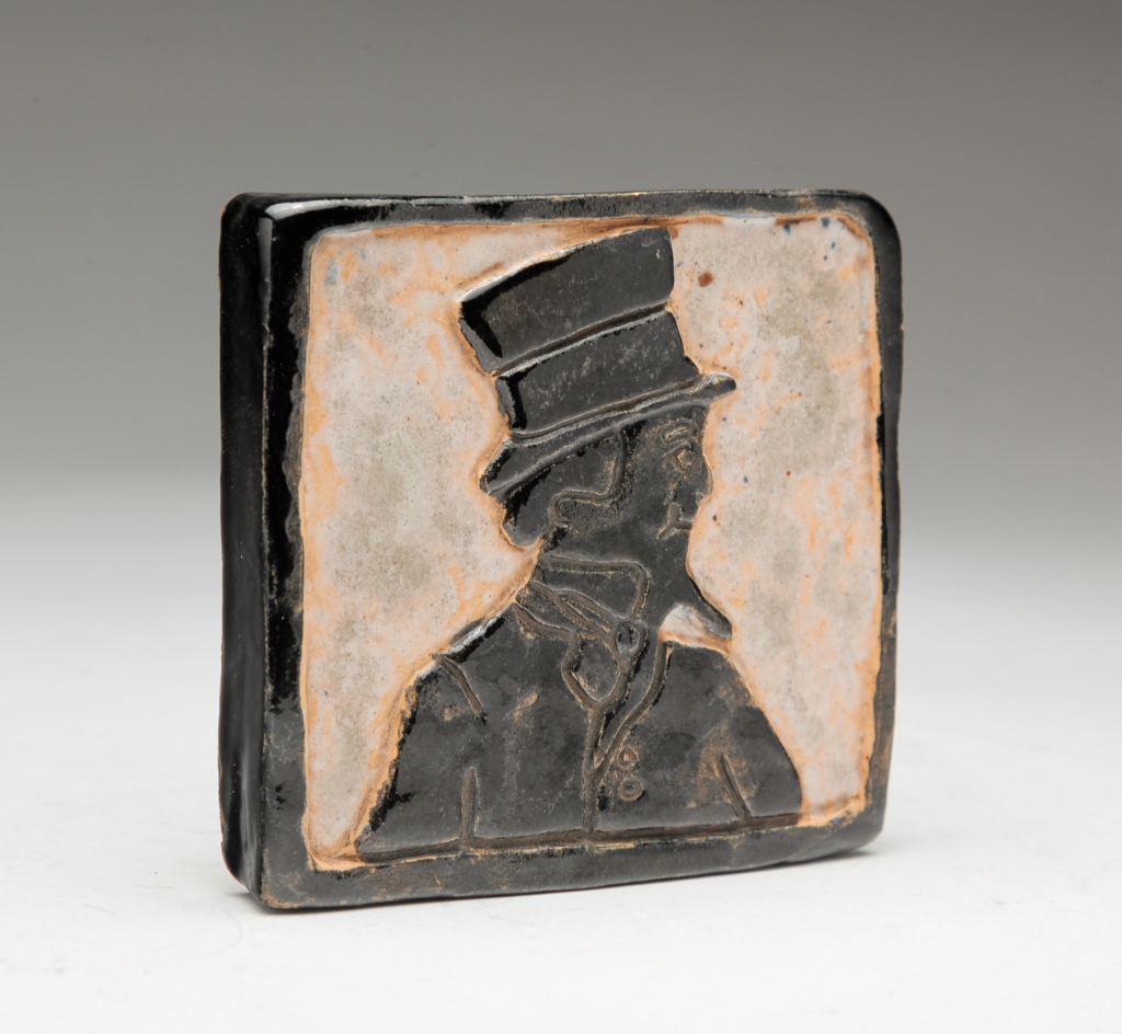 AMERICAN FOLKSY BUFF CLAY TILE.